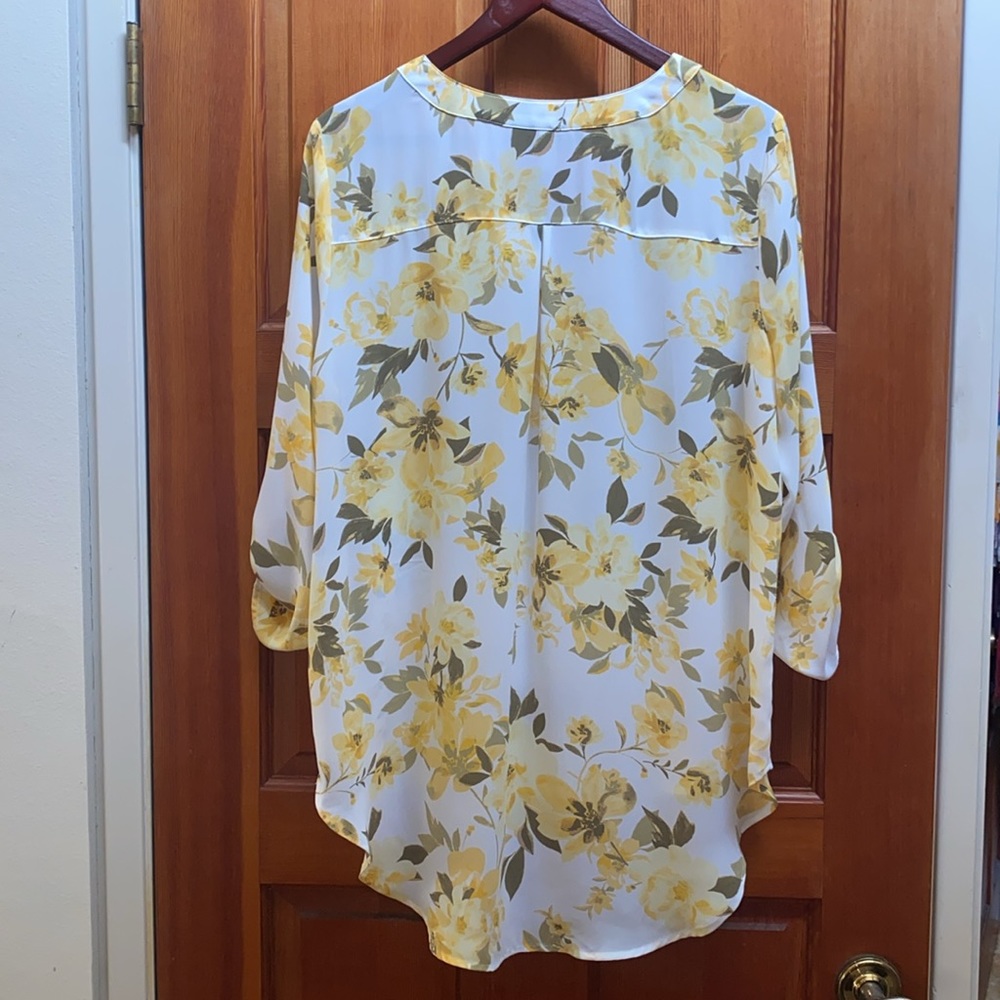 Cato Chiffon Tunic V-neckline Roll-tabs sleeve / Large - Picture 7 of 15